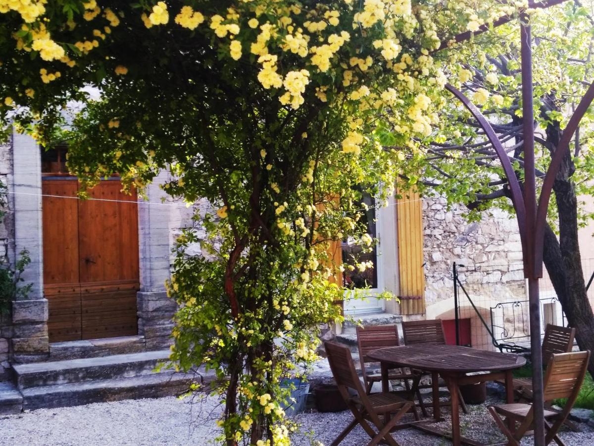Chambre D'Hotes Face Au Lavoir Méthamis 외부 사진